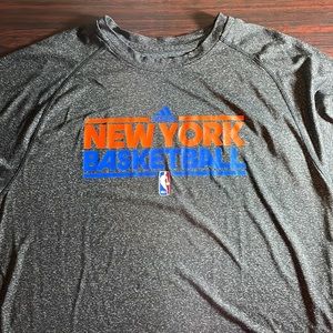 NWOT Adidas NY Knicks Bench Shirt/XL